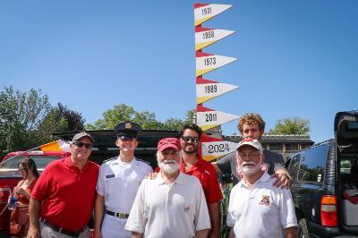 Jack McCown '24 and family of alumni from Fall 2021