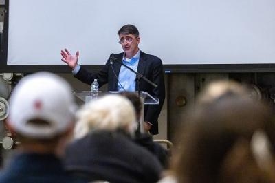 Professor Ryan Holston speaking at Roanoke College