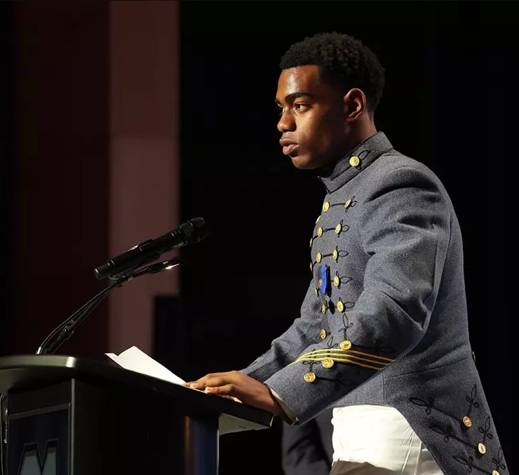 Kouri Crump gives remarks at the award ceremony.